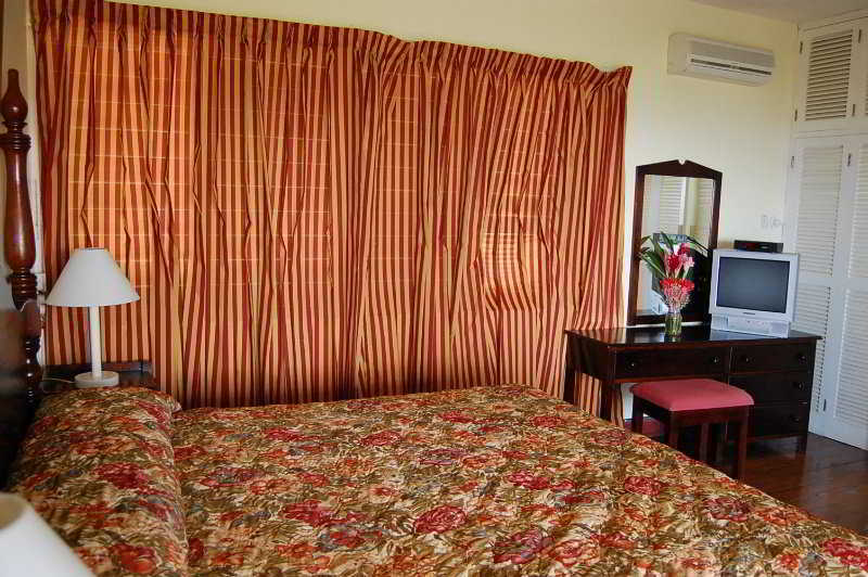 Inn At Shaw Park Gardens & Waterfalls Ocho Rios Exterior photo