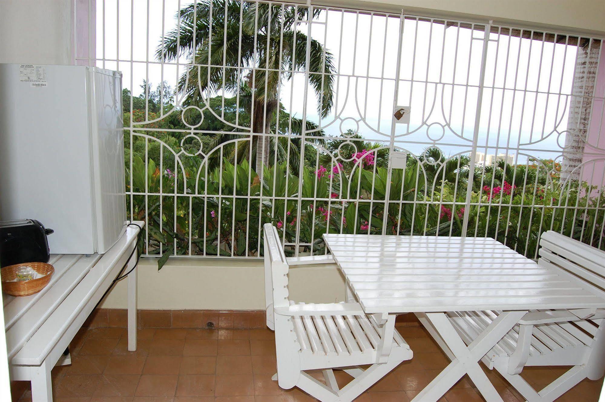 Inn At Shaw Park Gardens & Waterfalls Ocho Rios Exterior photo