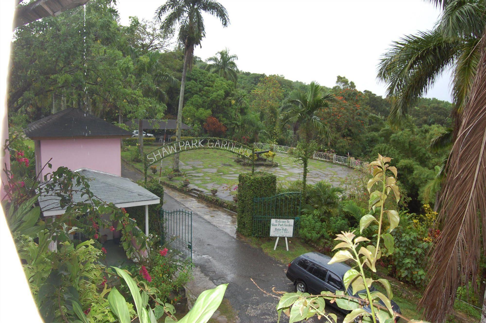 Inn At Shaw Park Gardens & Waterfalls Ocho Rios Exterior photo